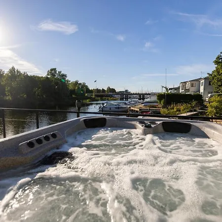 Bådhotel La Mare Boathouse, Tallinn
