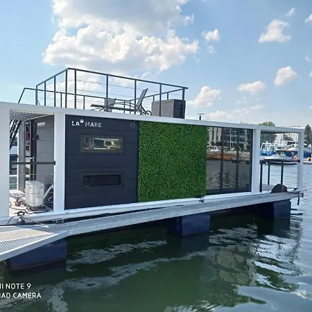 La Mare Boathouse, 船屋 塔林