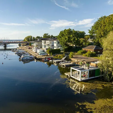 船屋 La Mare Boathouse, *
