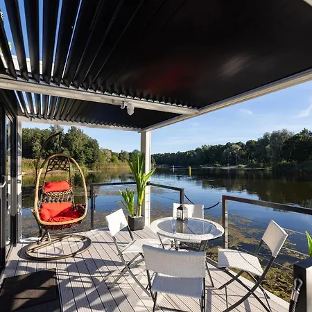 La Mare Boathouse, * 塔林